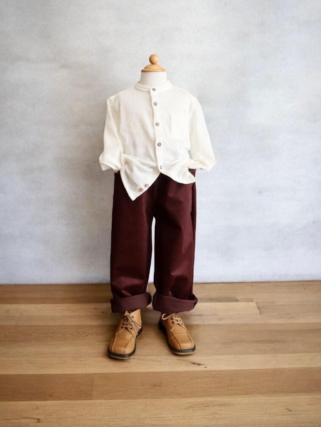 Straight Pants<span>ロングパンツ</span>