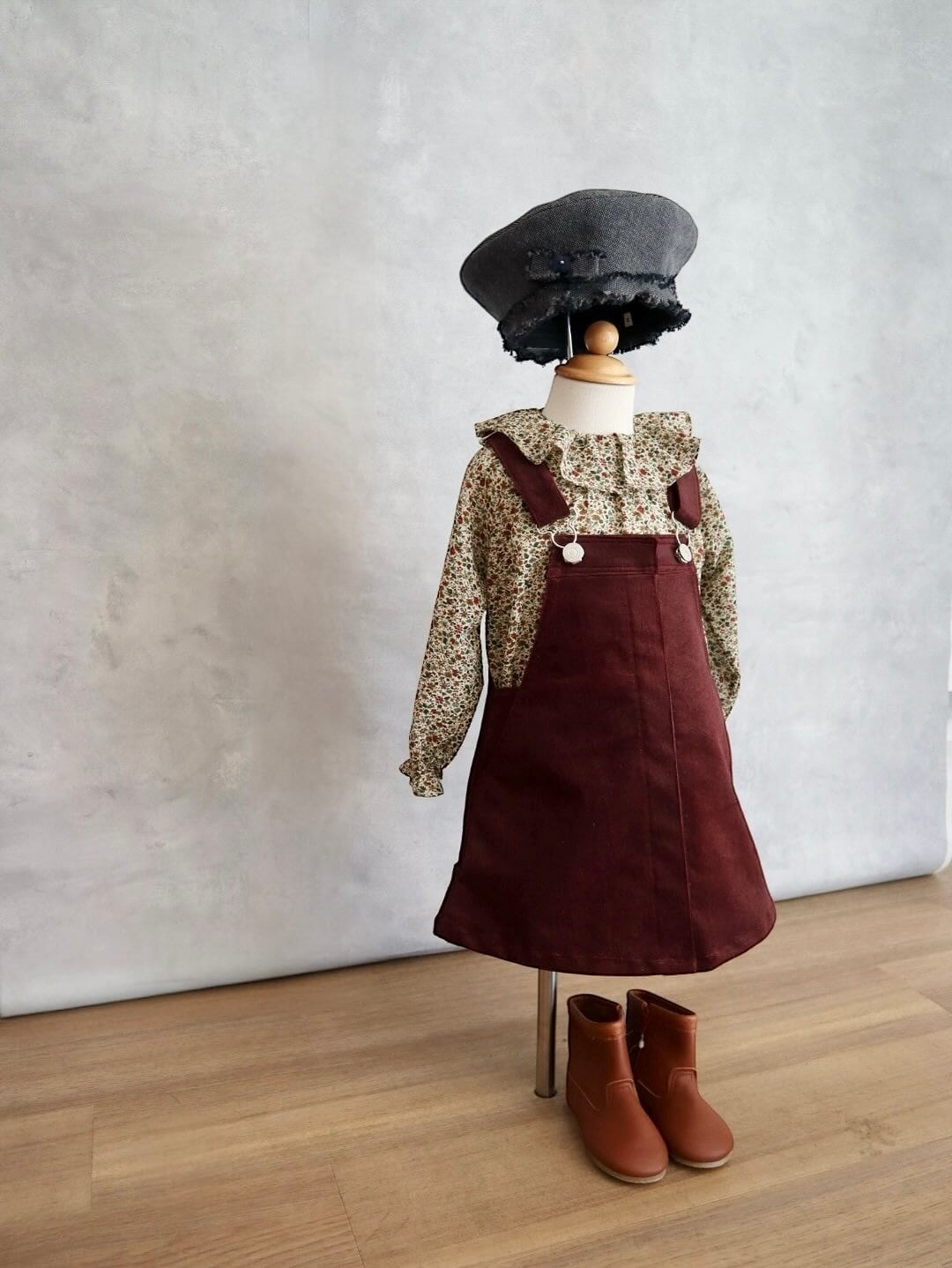 Jumper Skirt<span>ジャンパースカート</span>
