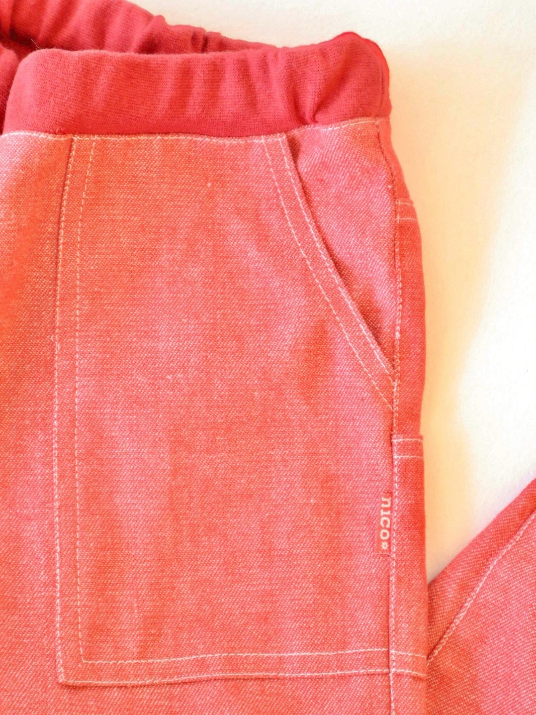 red denim pants<span>ロングパンツ</span>
