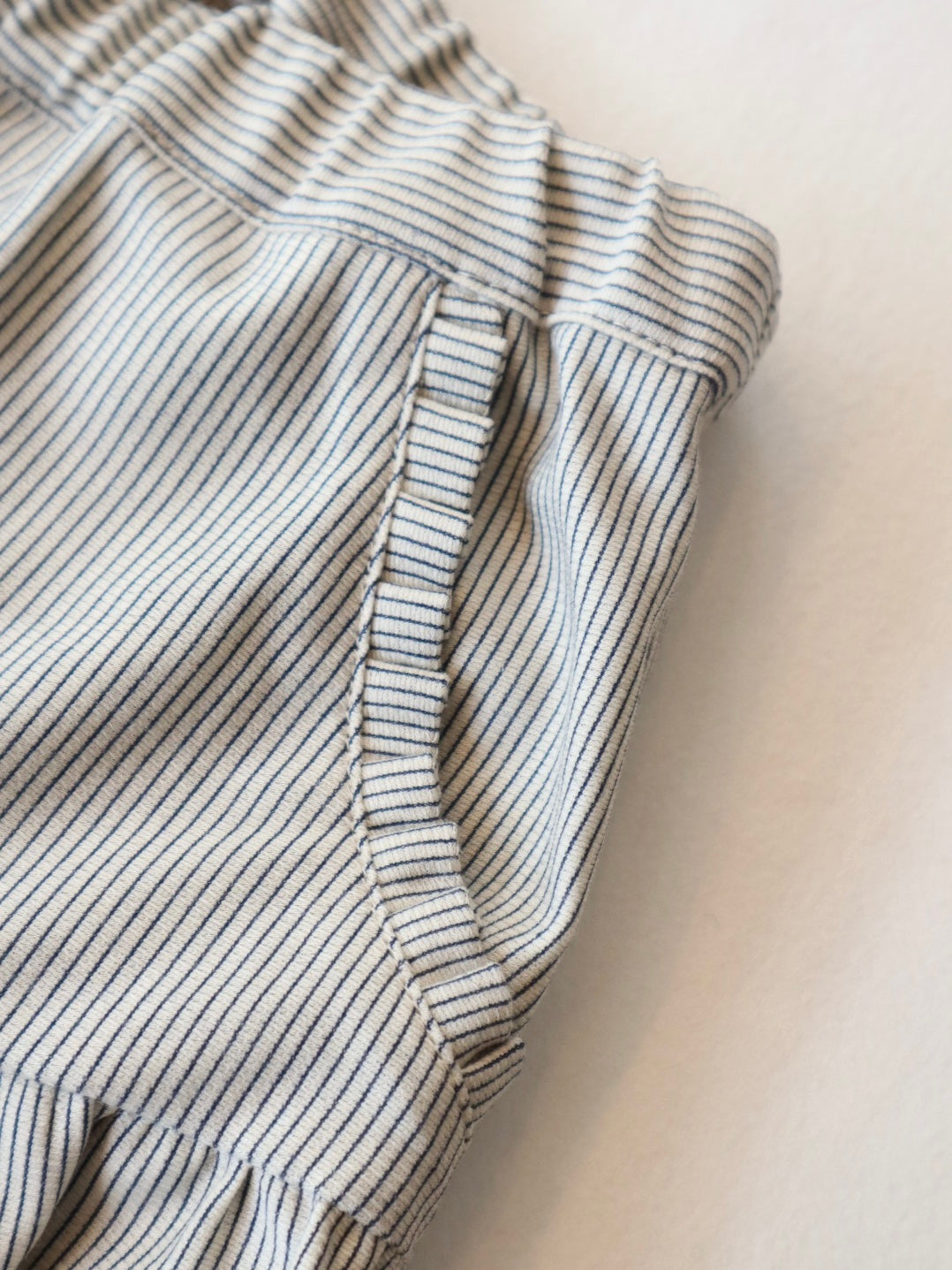 pinstripe culottes<span>キュロット</spn>