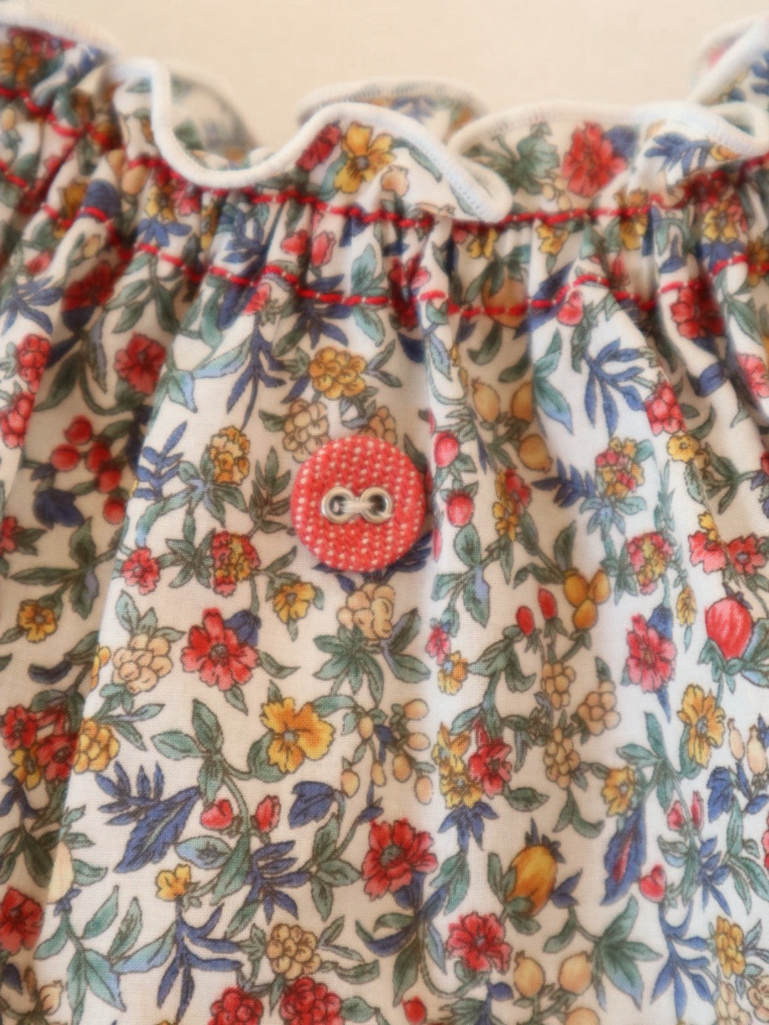 stitch frill blouse<span>ブラウス</span>