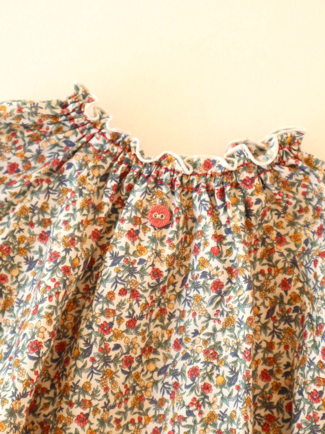 stitch frill blouse<span>ブラウス</span>