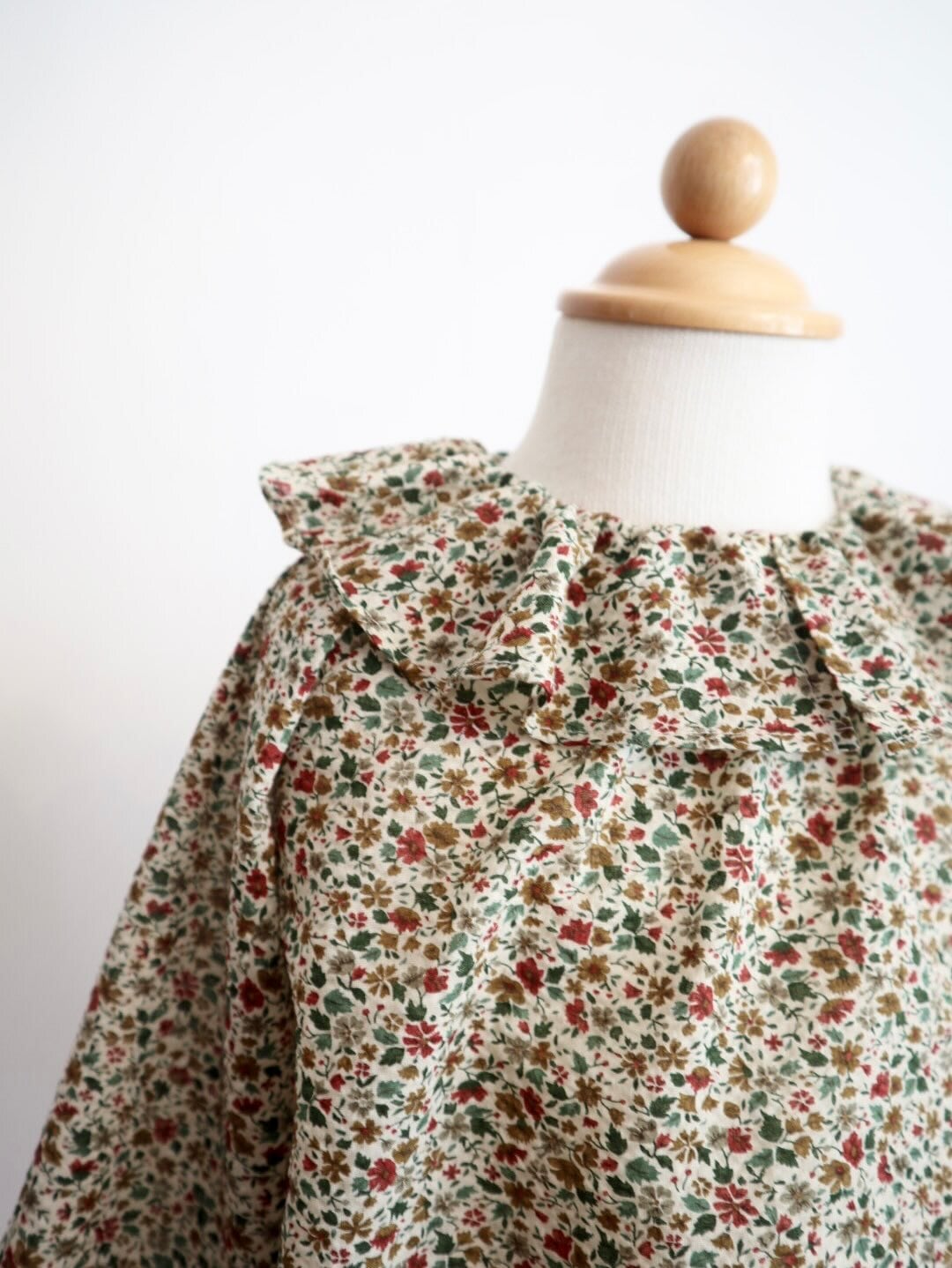 Flower blouse<span>ブラウス</span>